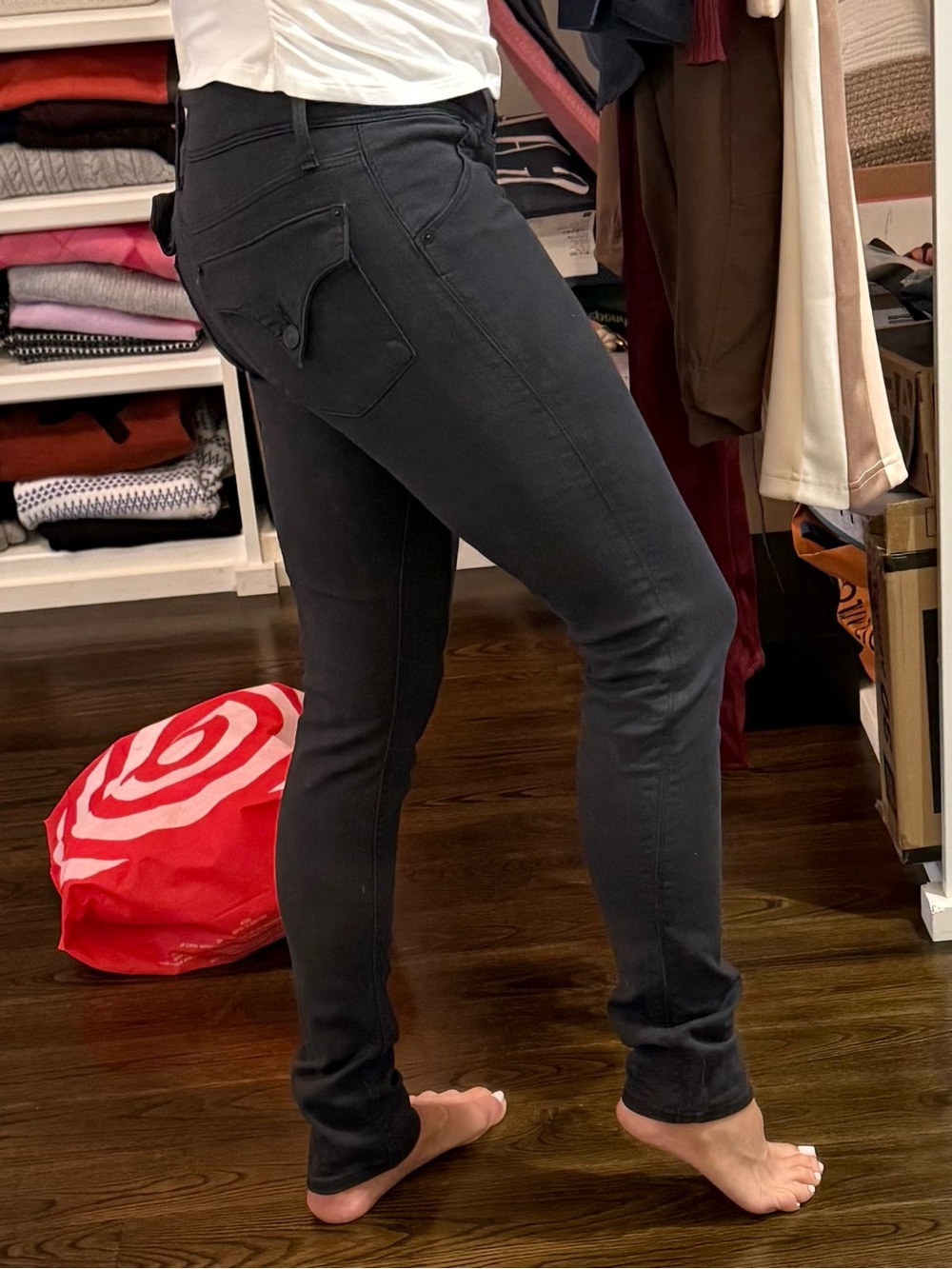 Hudson Women's Black Collin Skinny Jeans - FITS LIKE A 26 - Picture 4 of 8